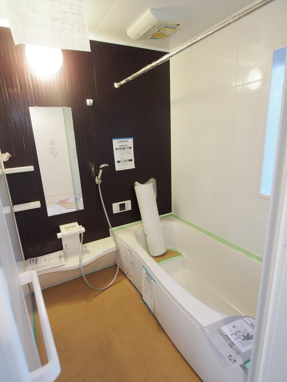 Bathroom. Indoor (12 May 2013) Shooting