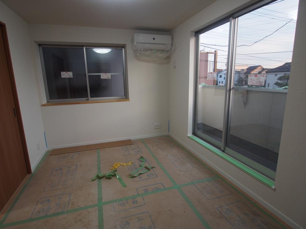 Non-living room. Indoor (12 May 2013) Shooting