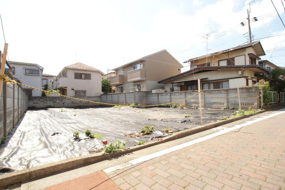 Local land photo. Is the central line "Mitaka" Station 8-minute walk of the good location. 