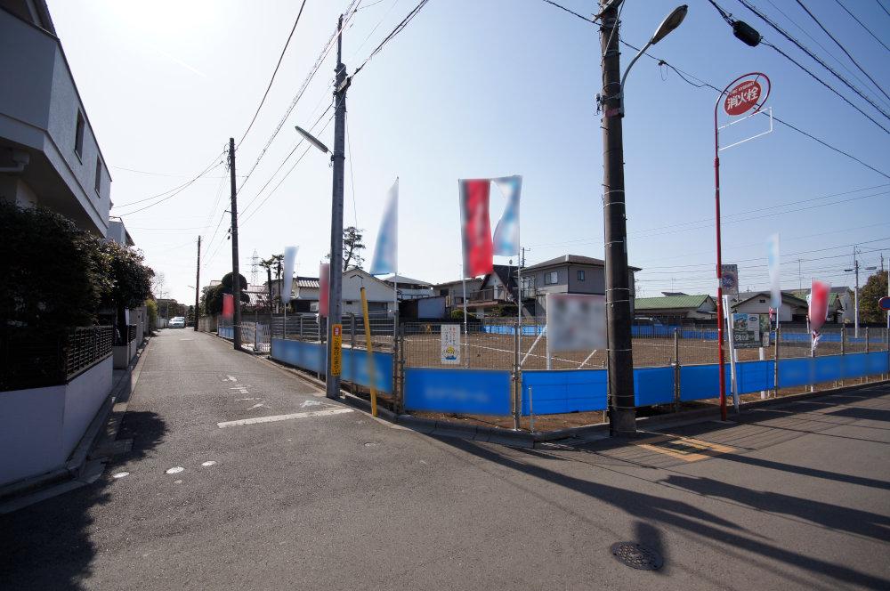 Local photos, including front road. Shooting the local from the northeast side