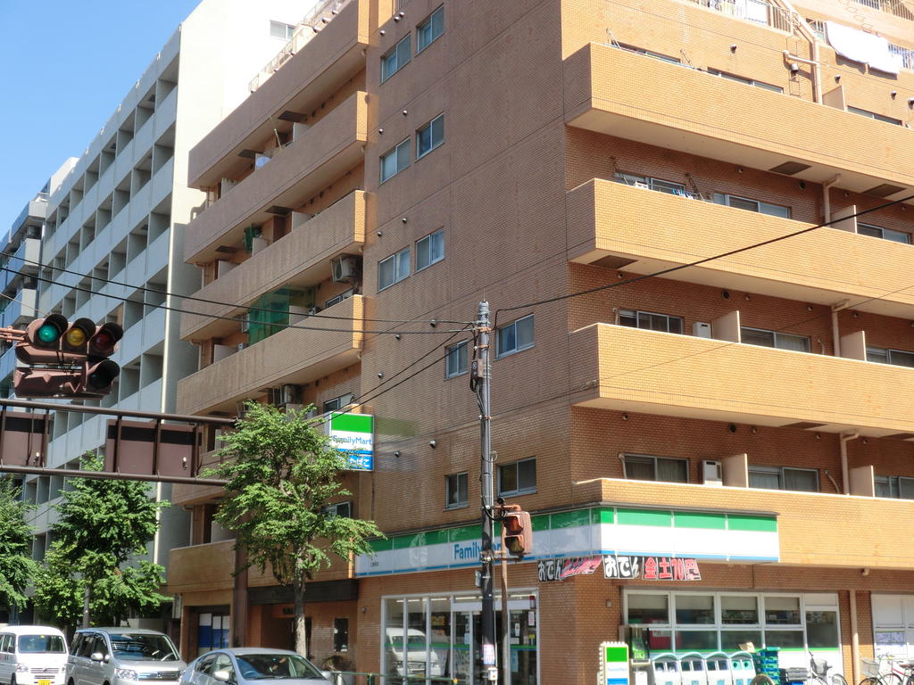 Convenience store. 458m to FamilyMart Mitaka Minamiten (convenience store)