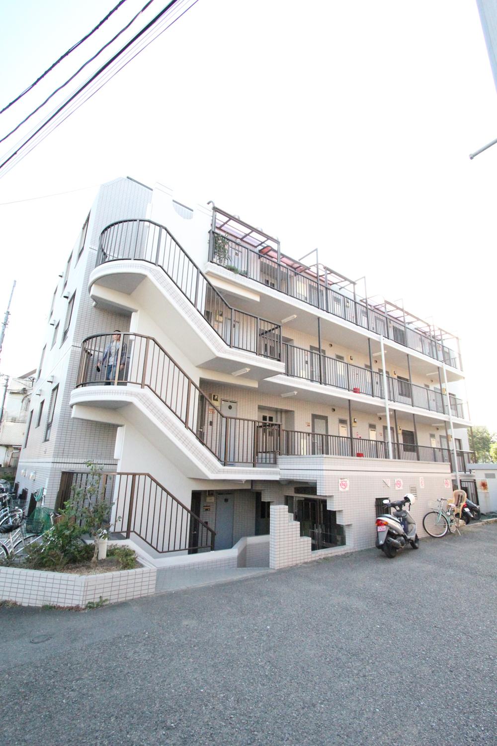 Local appearance photo