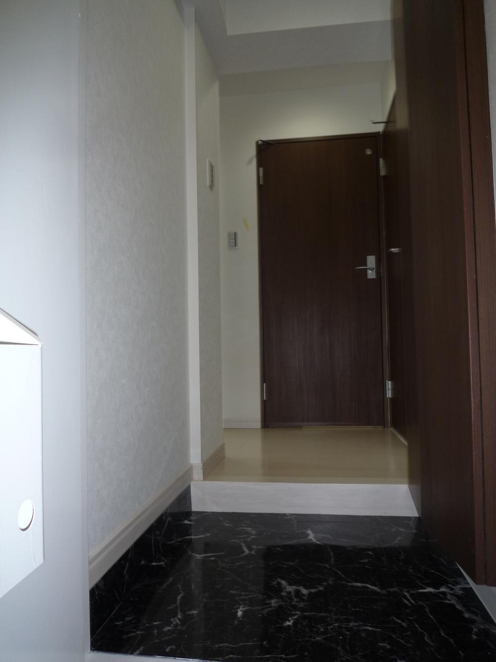 Entrance. Local (11 May 2013) Shooting