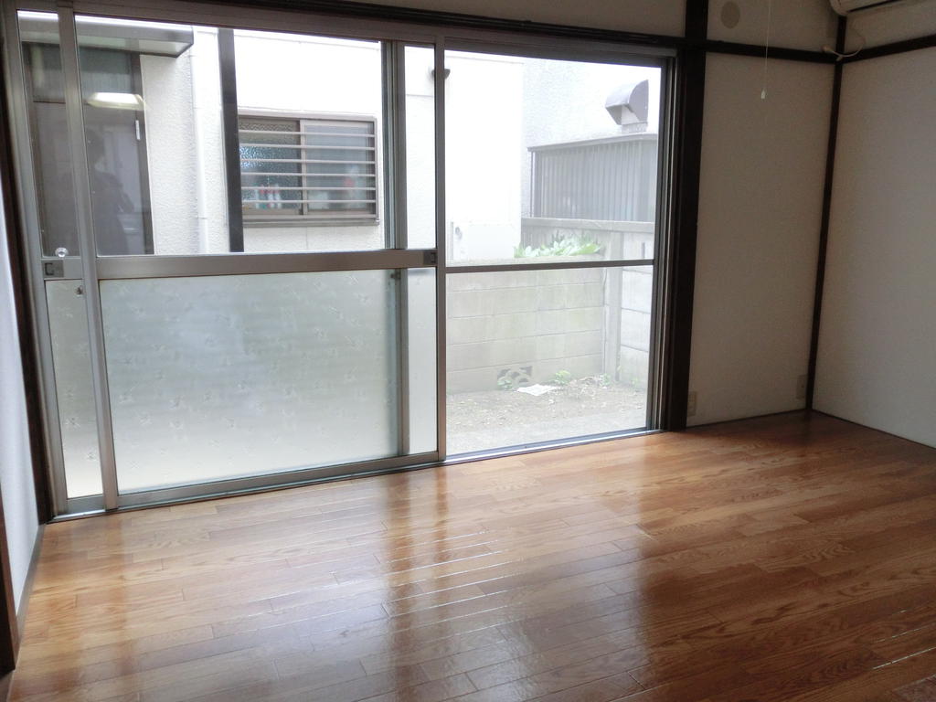 Living and room. Room part 2