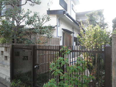 Building appearance. There are planted in a good atmosphere