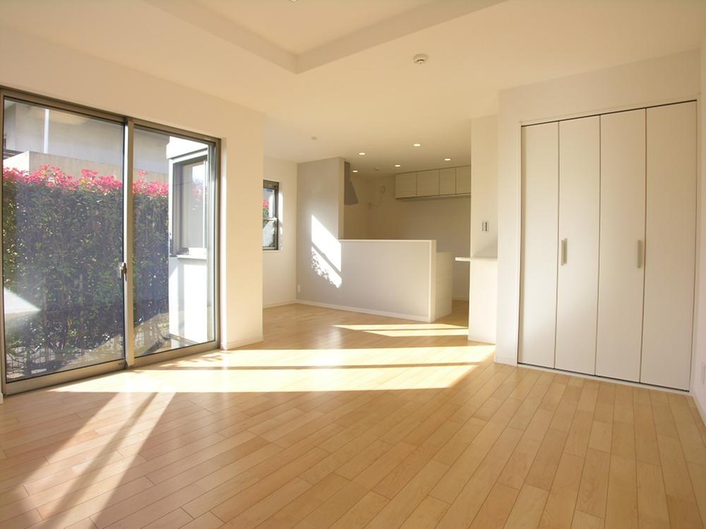 Living. Indoor (11 May 2013) Shooting