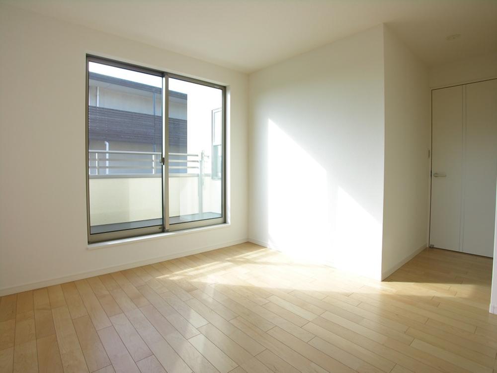 Non-living room. Indoor (11 May 2013) Shooting