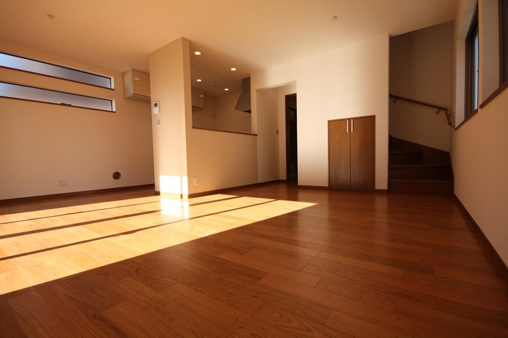 Living. Indoor (12 May 2013) Shooting