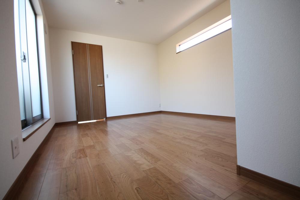 Non-living room. Indoor (12 May 2013) Shooting