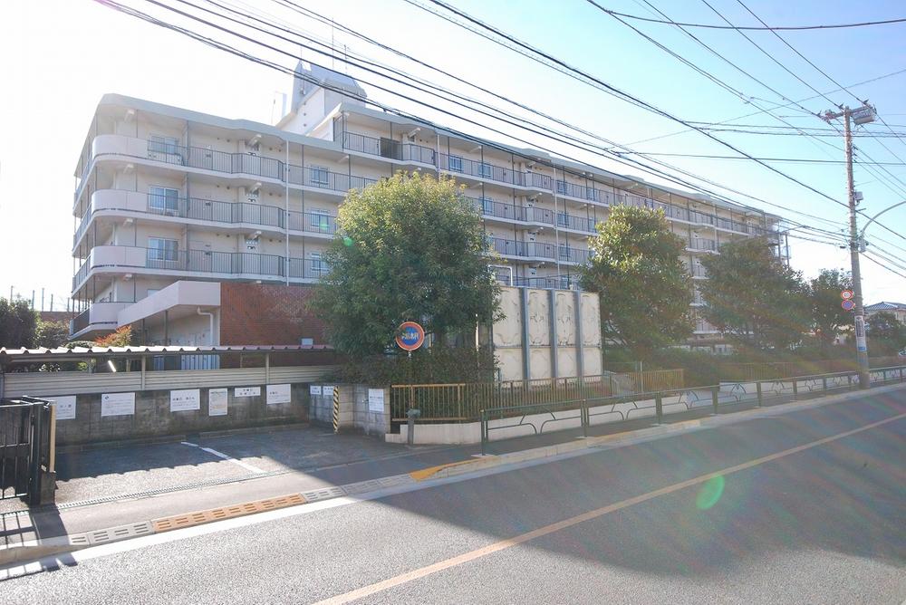 Local appearance photo. Local (12 May 2013) Shooting