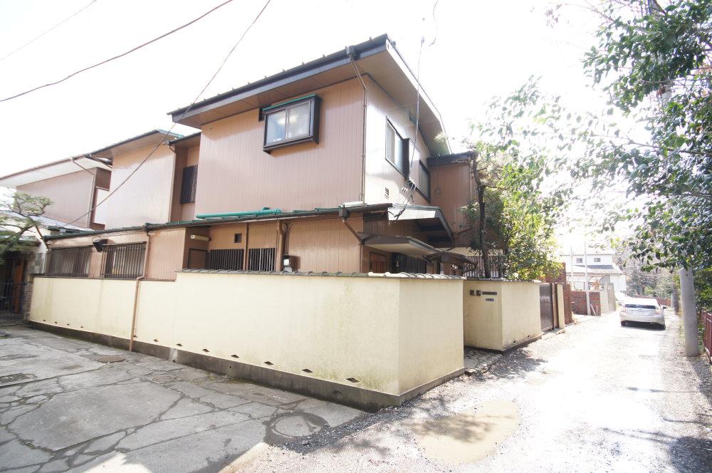 Local land photo. It has taken from the northwest of the corner lot side.