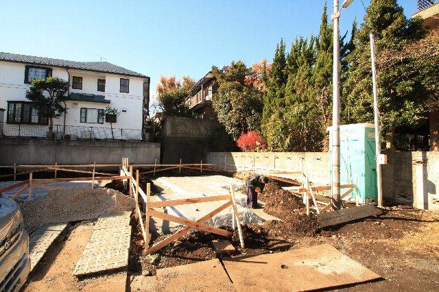 Local appearance photo. Local (12 May 2013) Shooting