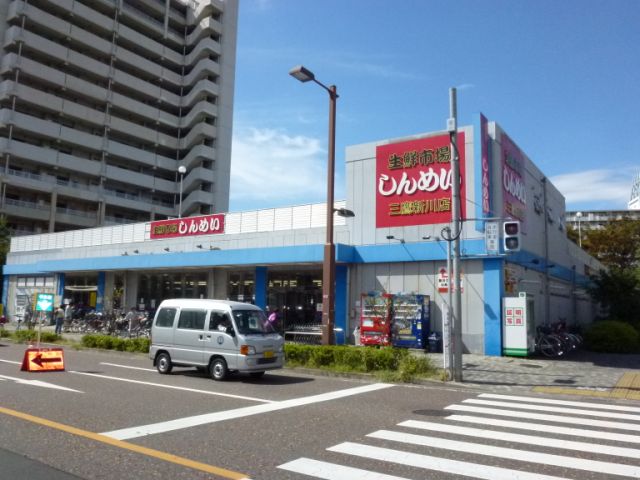 Shopping centre. 520m until fresh market Shinmei (shopping center)