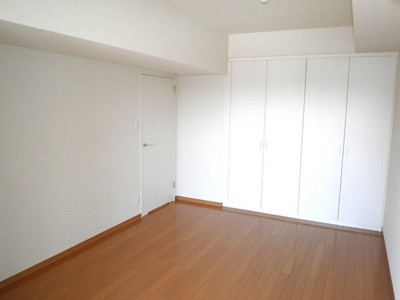 Living and room. Room 2