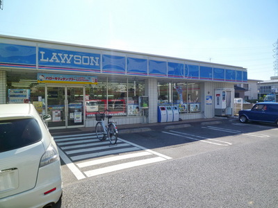 Convenience store. 200m to Lawson (convenience store)