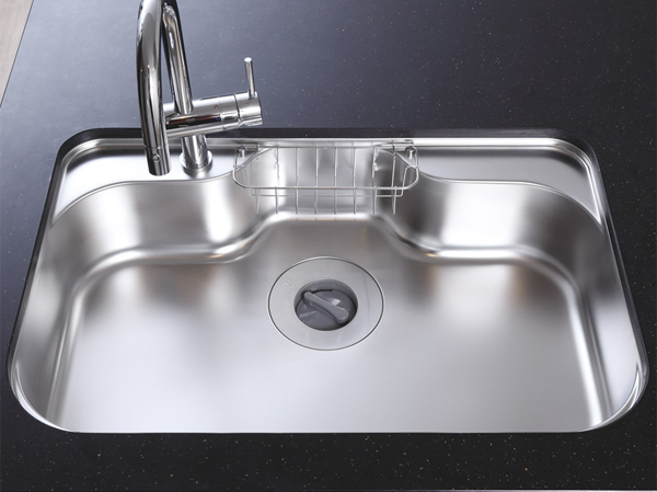 Kitchen.  [wide ・ Quiet sink] Loose and wash the cookware, Wide with reduced it also sounds water ・ Quiet sink. (Model Room A1 type ・ Menu plan ※ Free of charge ・ Application deadline Yes / Some including paid option)