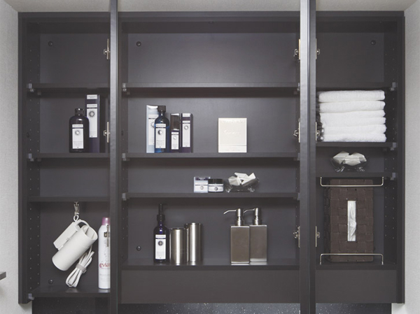 Bathing-wash room.  [Three-sided mirror back storage] Cosmetics and accessories can be neatly stored. (Model Room A1 type ・ Menu plan ※ Free of charge ・ Application deadline Yes / Some including paid option)
