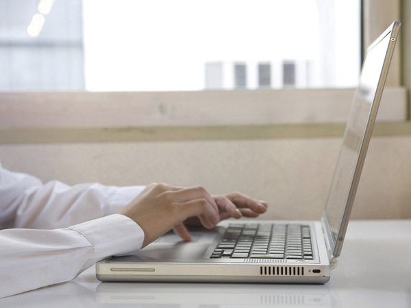 Common utility.  [Up to 200Mbps Internet environment] High-speed communication lines due to optical fiber ・ Up to 200Mbps Internet environment ※ Pay.  ※ Speed ​​of the communication line is the maximum value of the theoretical, Execution speed may vary depending on congestion situation and the personal computer performance of the network. (Reference photograph)