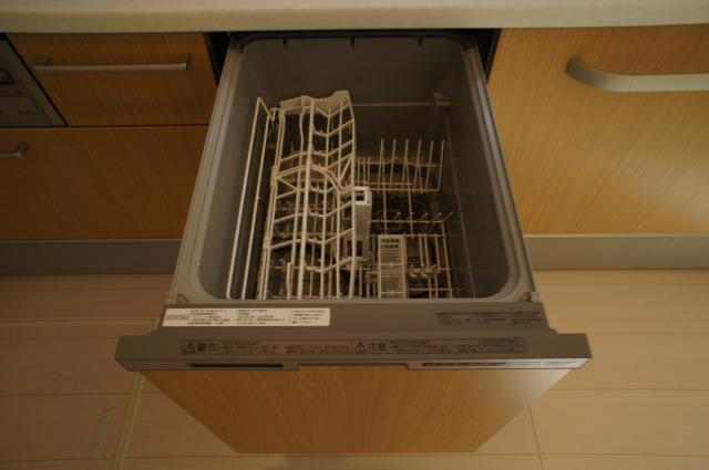Kitchen. Dishwasher