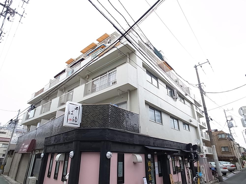 Local appearance photo. Local (11 May 2013) Shooting