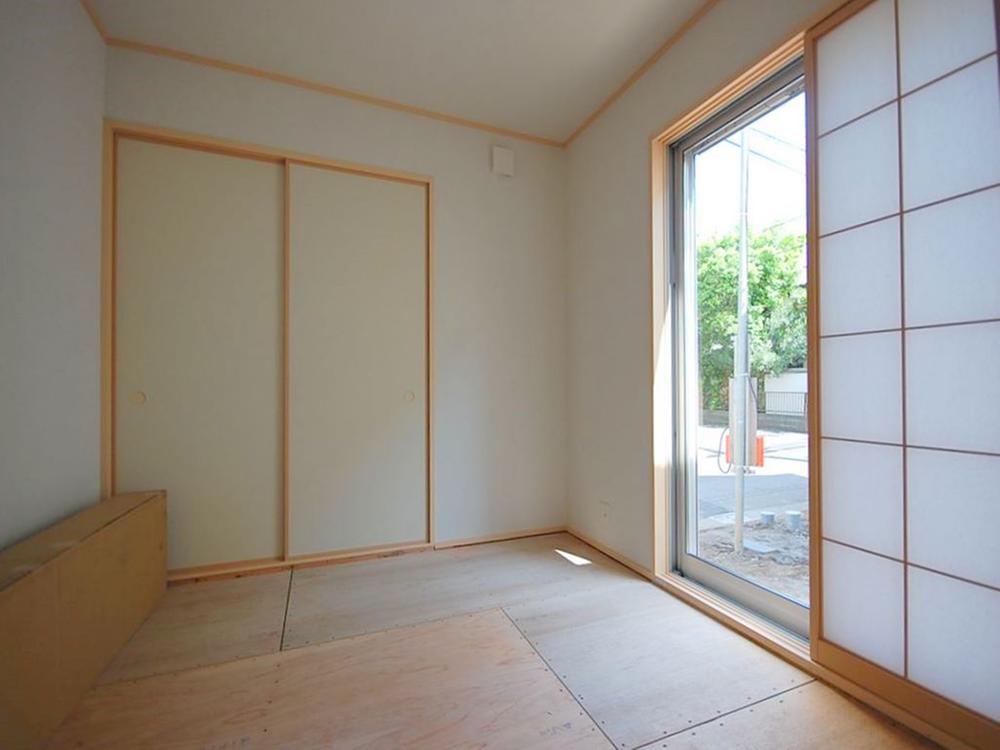 Same specifications photos (Other introspection)