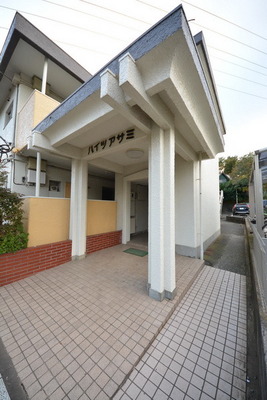 Entrance. ☆ Mitakadai ☆