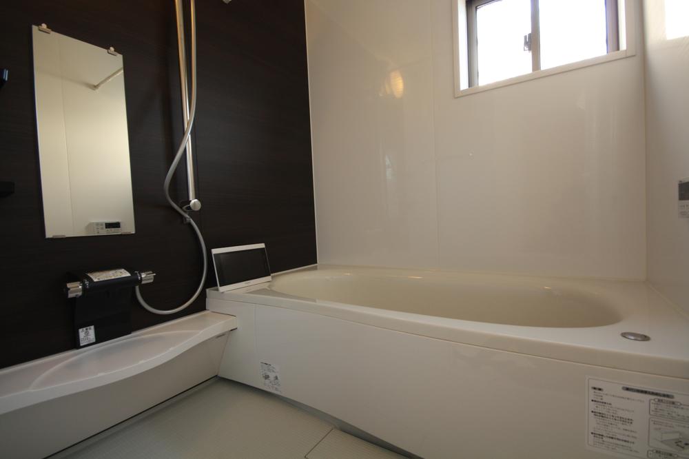 Bathroom. Indoor (12 May 2013) Shooting