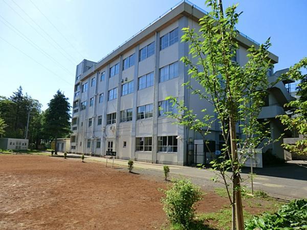 Junior high school. 1540m to the second junior high school