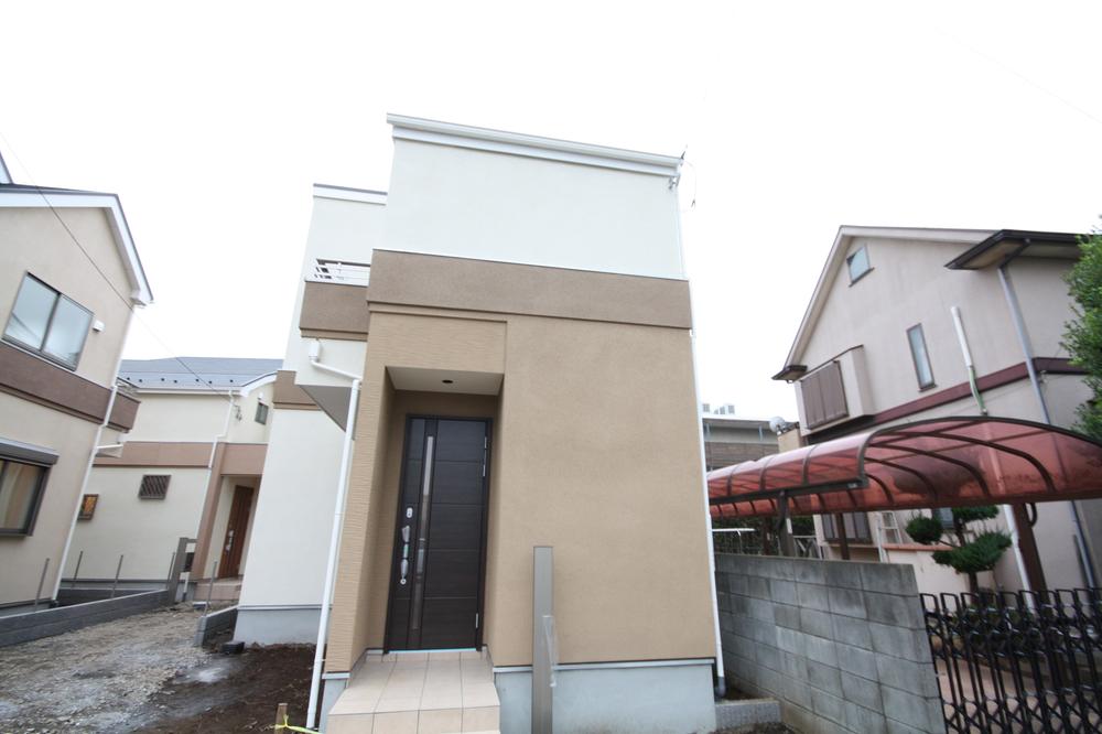 Local appearance photo. Local (11 May 2013) Shooting