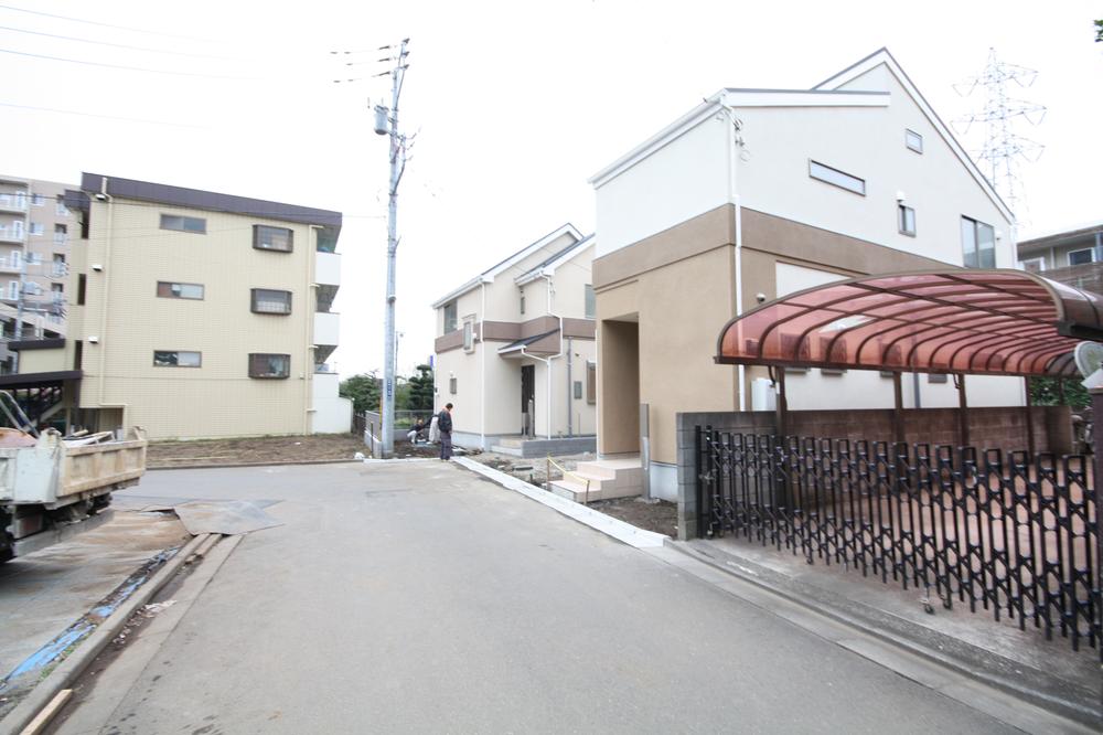 Local photos, including front road. Local (11 May 2013) Shooting