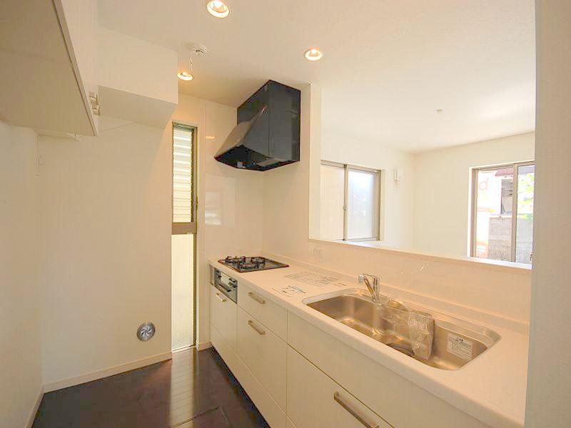 Same specifications photo (kitchen). Seller same specifications