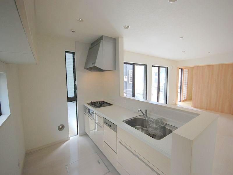 Same specifications photo (kitchen). Seller same specifications