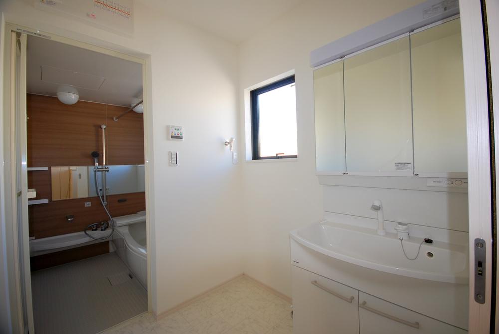 Same specifications photo (bathroom). Seller same specifications