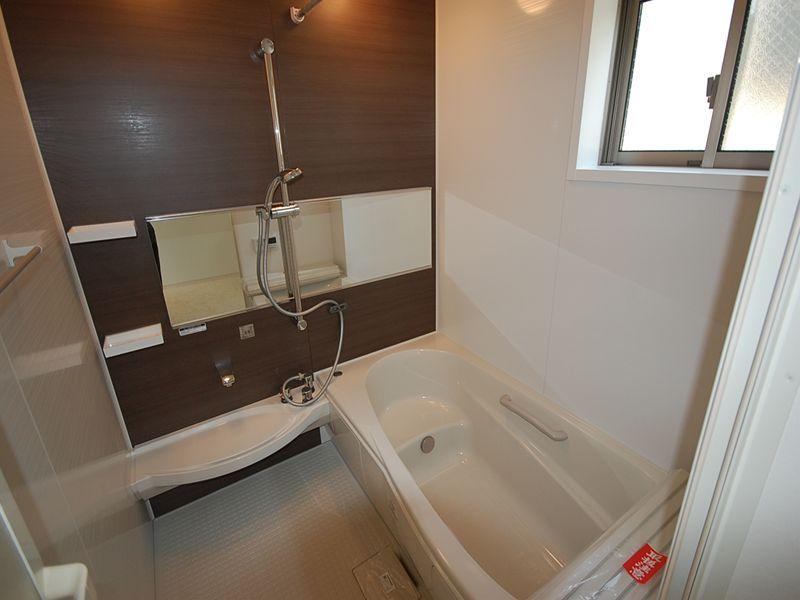 Same specifications photo (bathroom). Seller same specifications