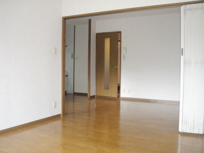 Other room space. Connecting Western and DK and you can also use