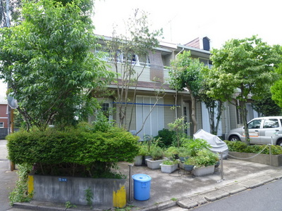 Parking lot. Single car park attendant