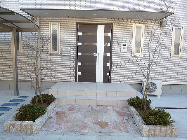 Entrance. Entrance is Entrance!