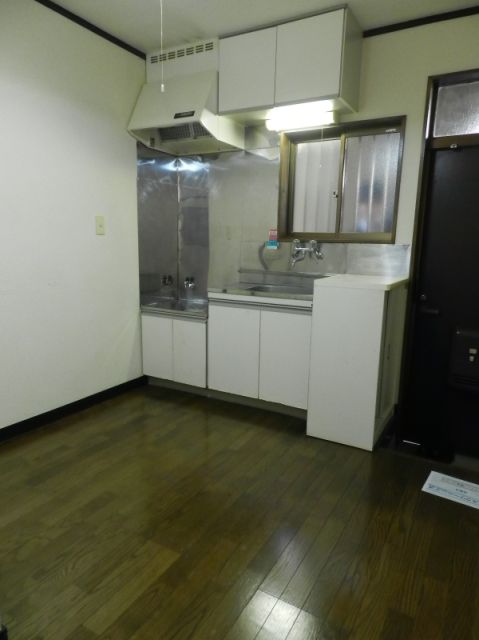 Living and room. 6 Pledge of dining