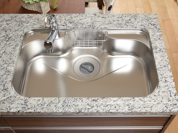 Kitchen.  [Ribs and noise damper sink] On the back side of the sink, Have been made quieter material. Prone to care, such as when you are relaxing in the living room, Water when the faucet use will reduce the I sound.