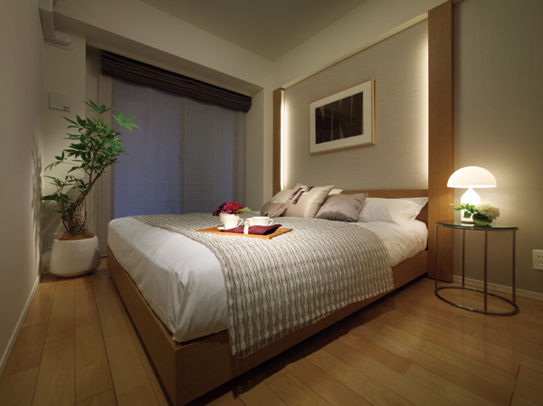 Interior.  [Master bedroom] While wrapped in peace, And at the end of the day, Two of space to celebrate the beginning. A hobby when, To work when, Time to face the other one of their own. Of course, moments to spend with husband and wife, Also found people living enjoy your likeness.