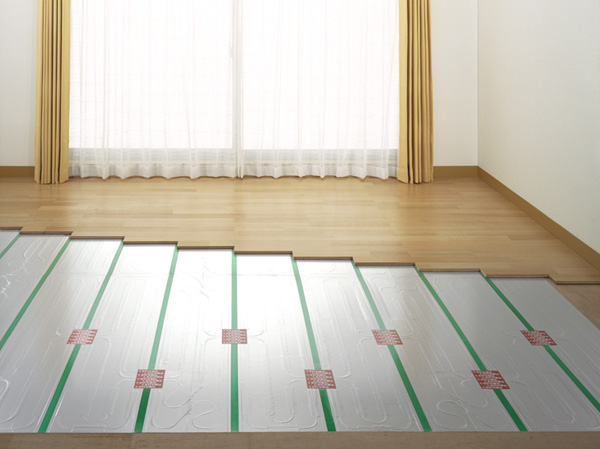 Other.  [TES floor heating system] There is no such as winding-up of direct and dust of hot air, Adopted a comfortable heating to gently warm the whole room from feet. living ・ We have established in the dining room. (Same specifications)