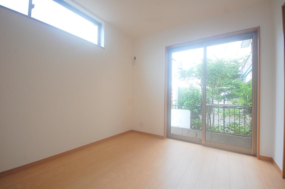 Non-living room. Western style room 5.25 Pledge