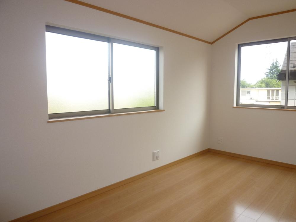 Same specifications photos (Other introspection). Same specifications