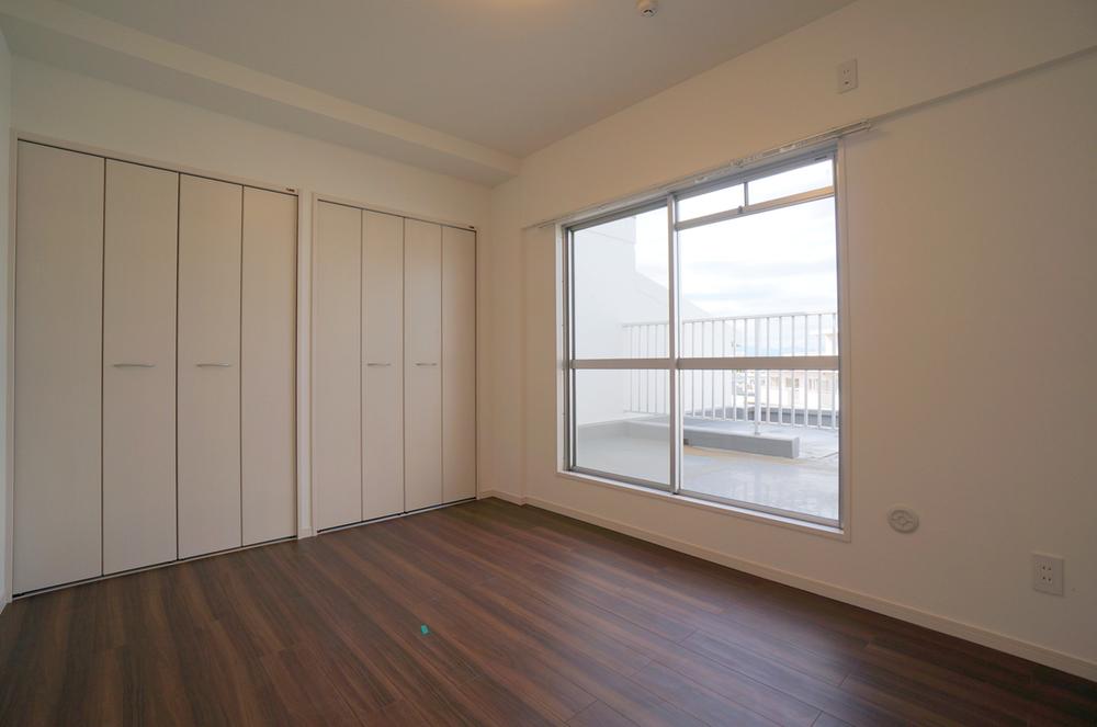 Other introspection. Western style room