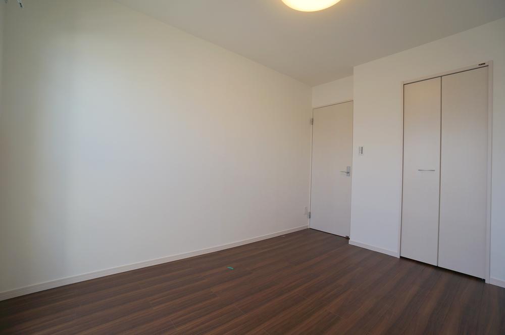 Other introspection. Western style room