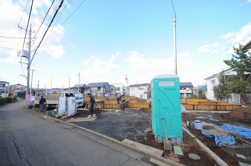 Local photos, including front road. Local (12 May 2013) Shooting