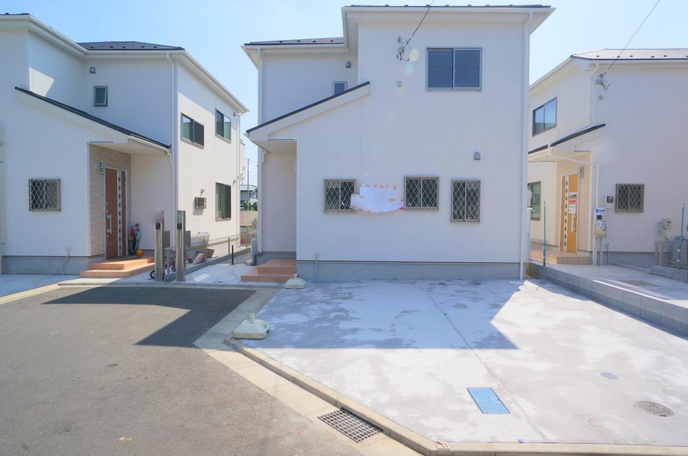 Local photos, including front road