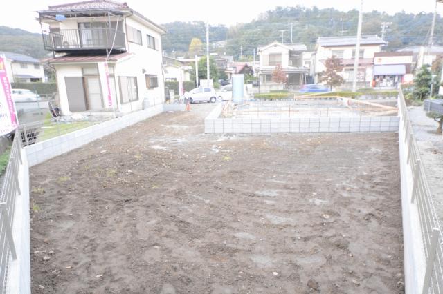 Local land photo. From the south