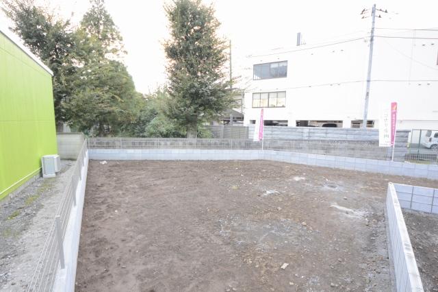 Local land photo. From the east