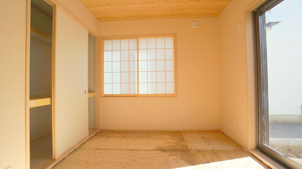 Other introspection. Japanese style room